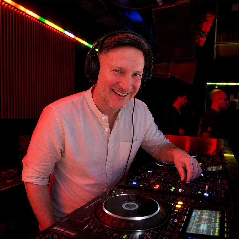 Jannis house music in hamburg